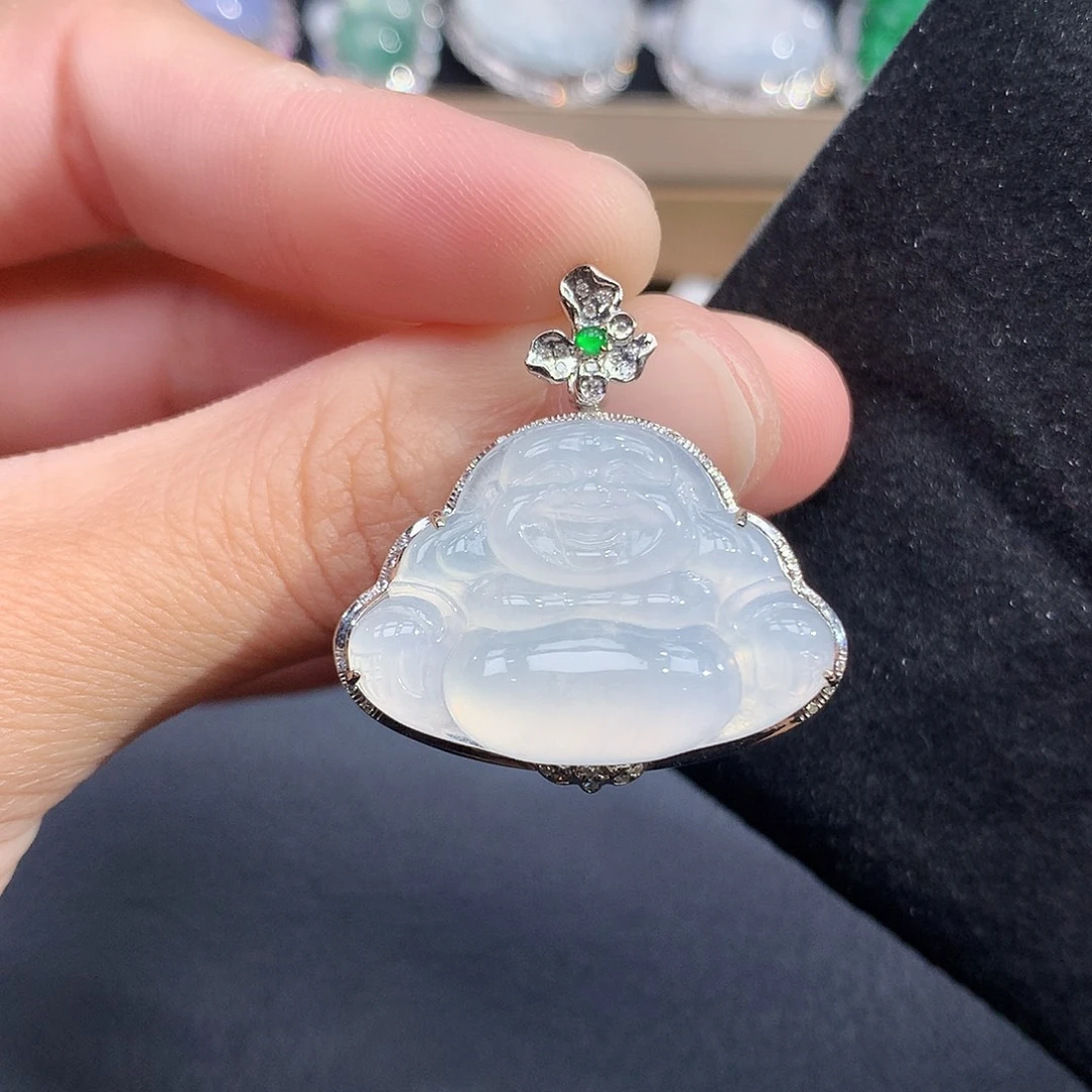 颈饰18K金镶嵌翡翠