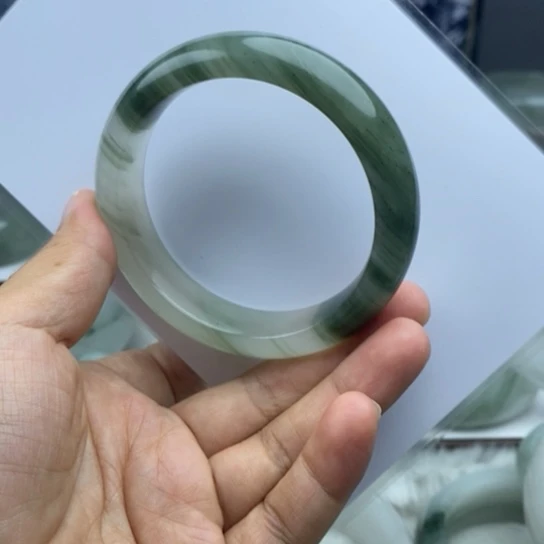 远***方石英质玉（金丝玉）未镶嵌手镯
