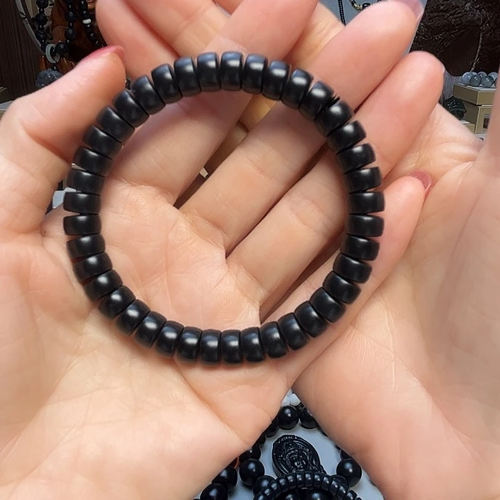 s***和田玉（墨玉）未镶嵌颈饰卡9精工药片珠宝级