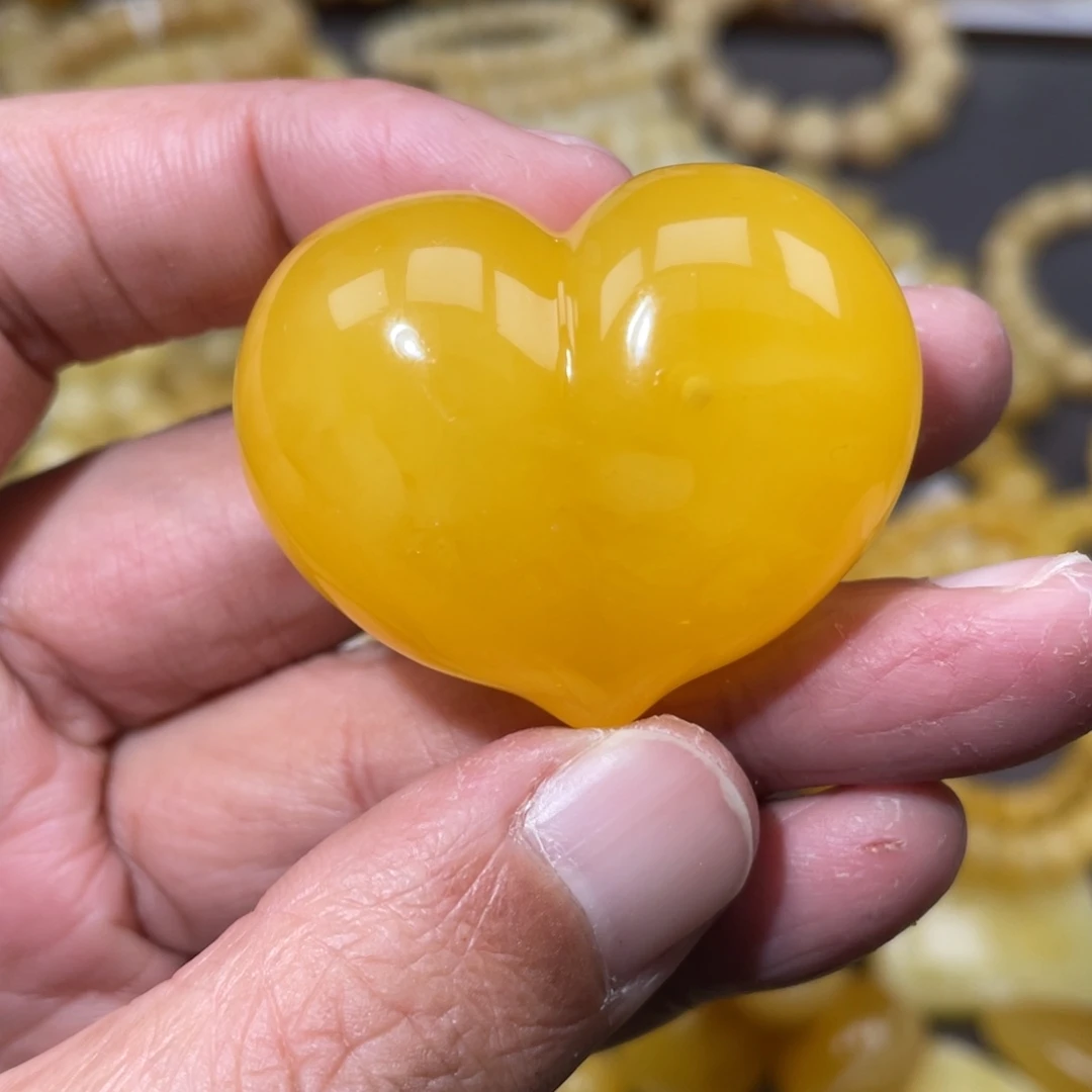 蜜蜡未镶嵌珠宝奇石22.22