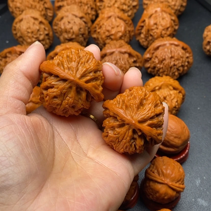 【闪购商品】文玩核桃把件40苹果园