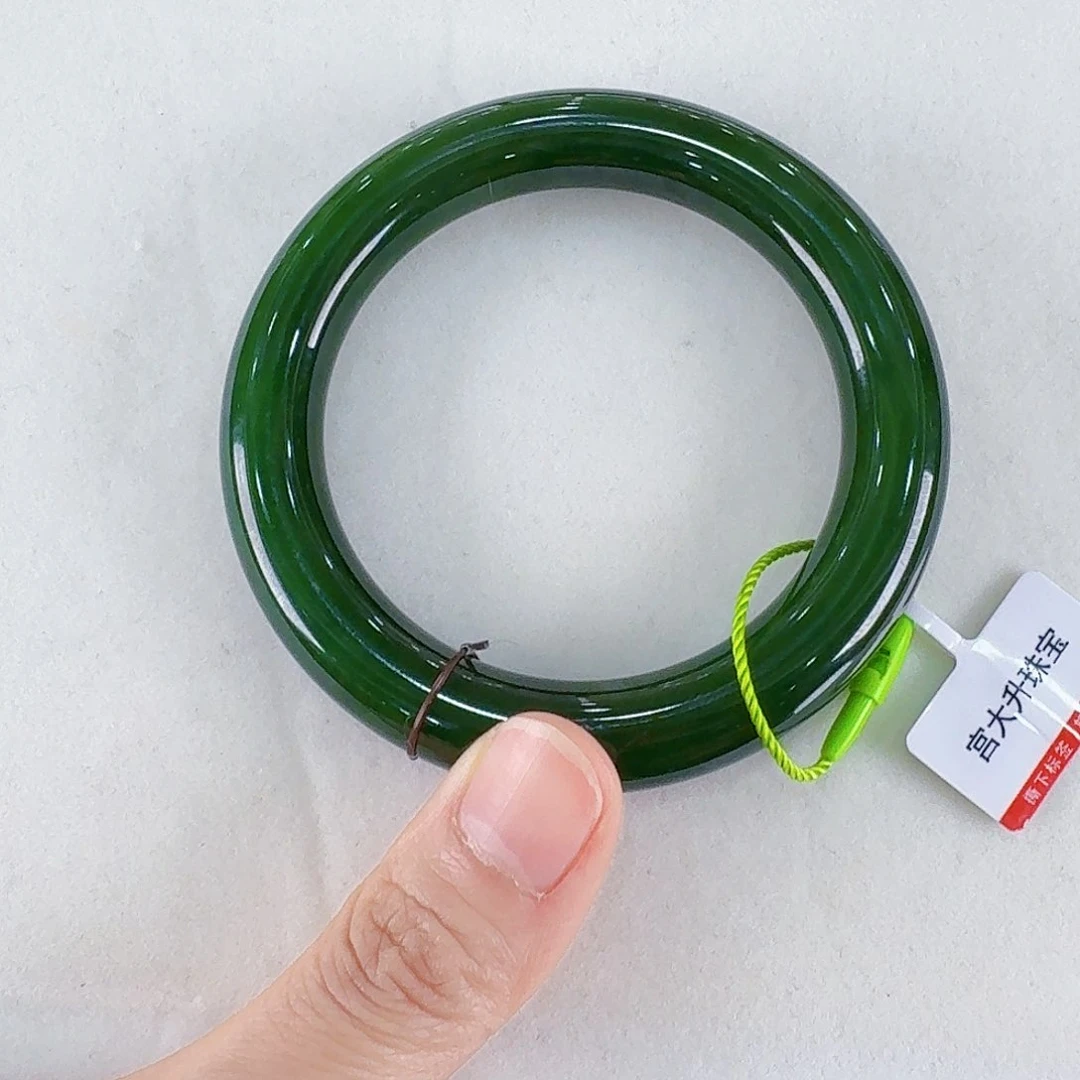谁***锋和田玉（碧玉）手镯未镶嵌