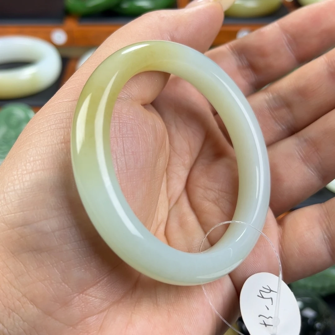 和田玉（糖玉）手镯未镶嵌54
