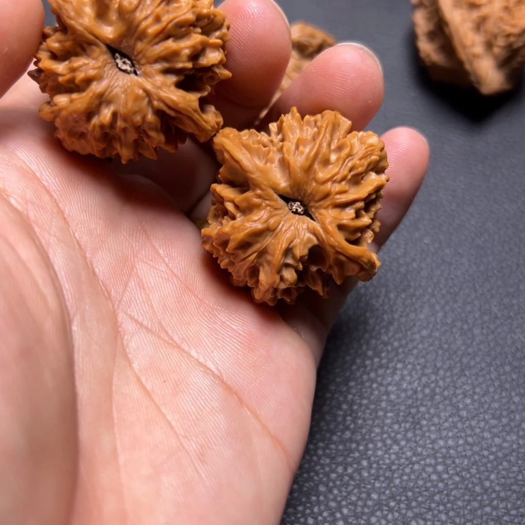 核桃把件36➕全品野生凹底