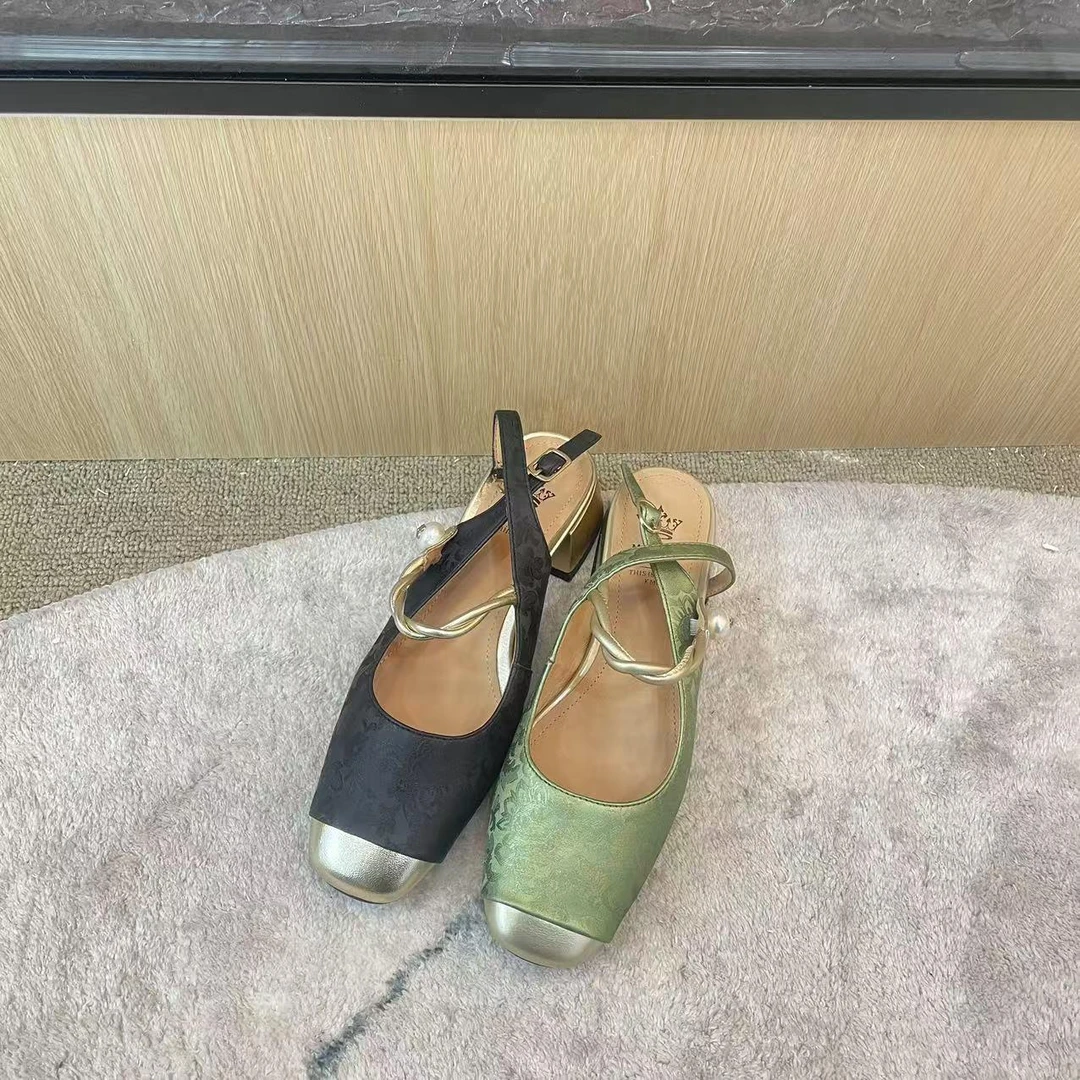 绿色、法式新中式包头凉鞋女夏中跟后空单鞋3593