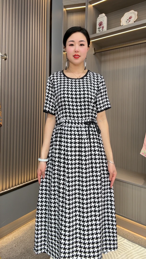 千鸟YJ025高定款妈妈装复古气质立领抽绳遮肉显瘦连衣裙