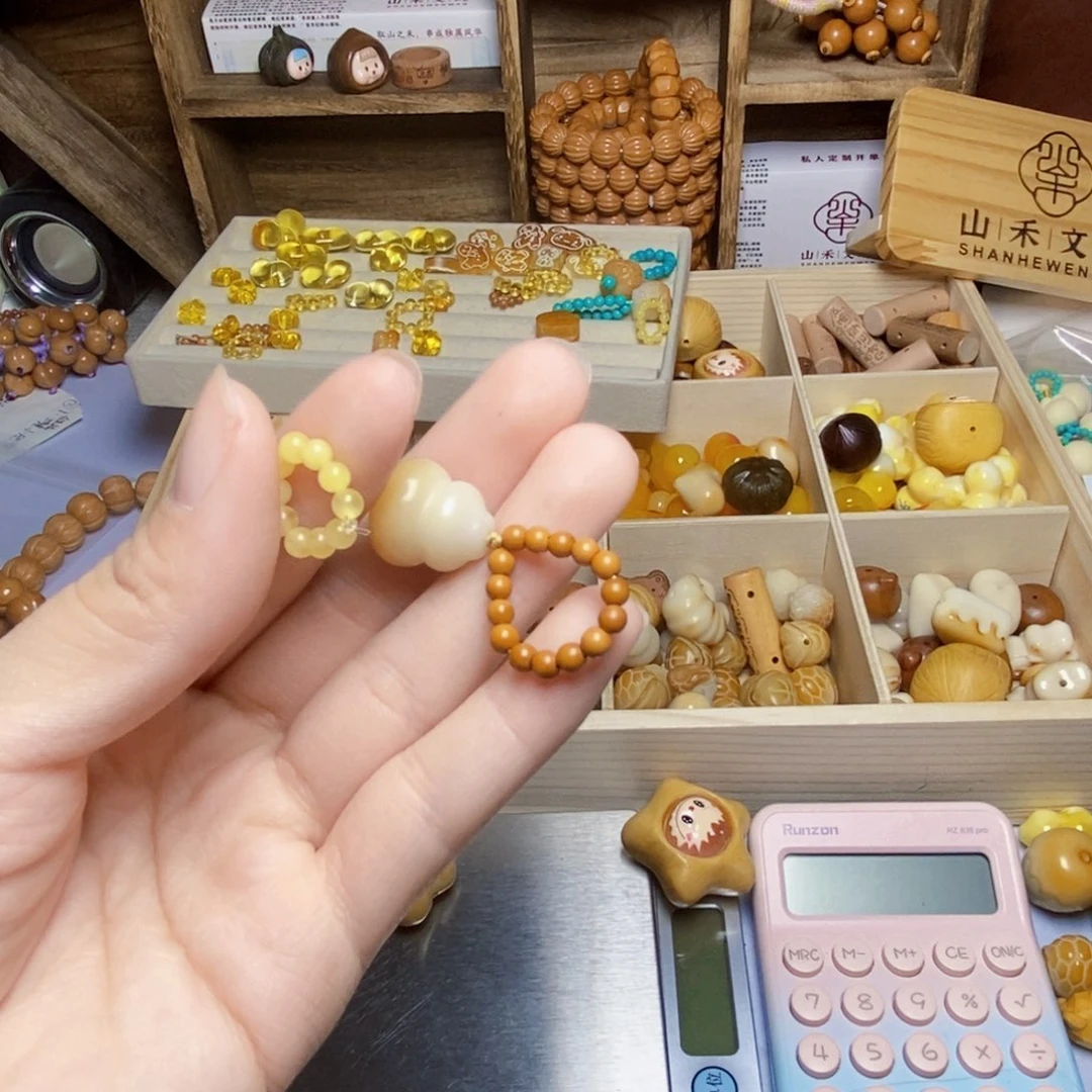 I***A吊坠猴头核桃蜜环。跑环 葫芦