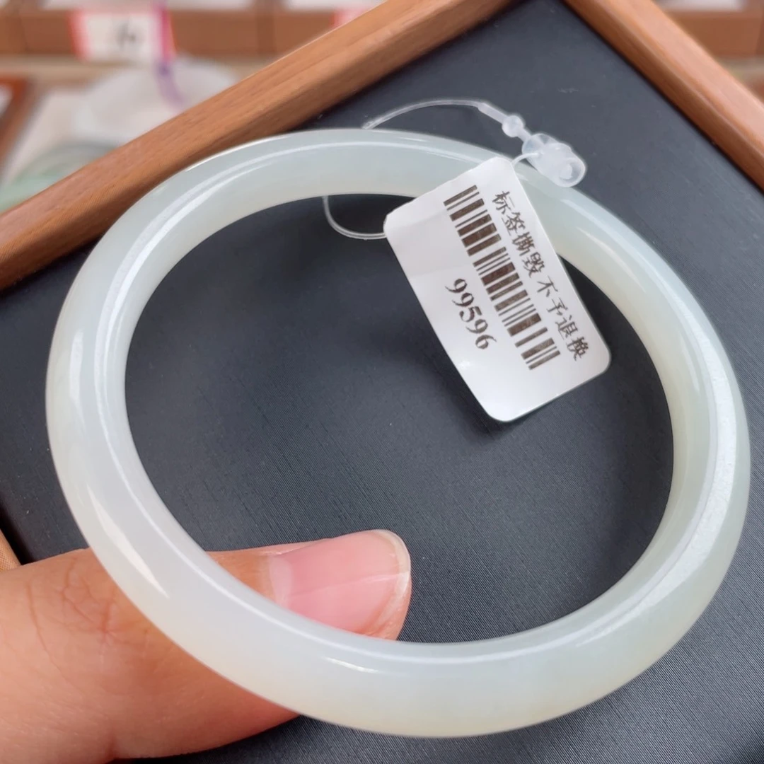 【闪购商品】和田玉手镯未镶嵌52.3 23