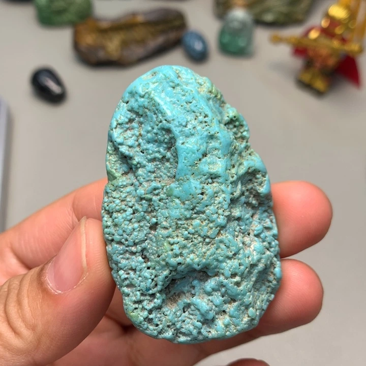 绿松石未镶嵌颈饰