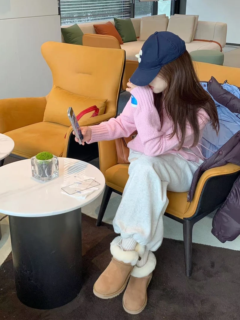 2025春季新款软糯设计感侧开叉毛衣慵懒设计感针织衫休闲裤套装