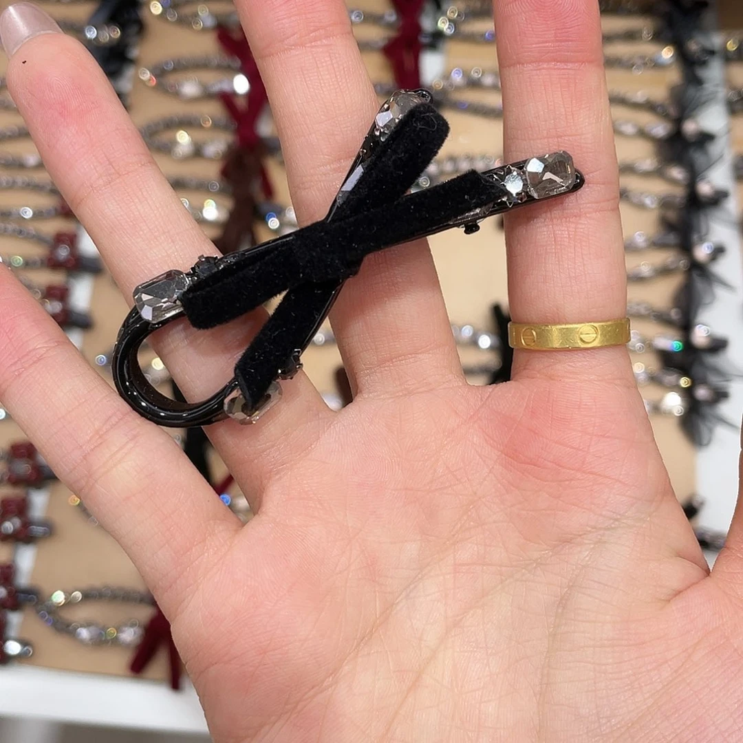 皮质非金属黑蝴蝶结又