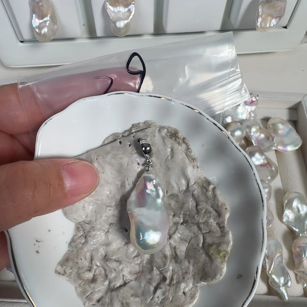 颈饰银S925镶嵌淡水珍珠