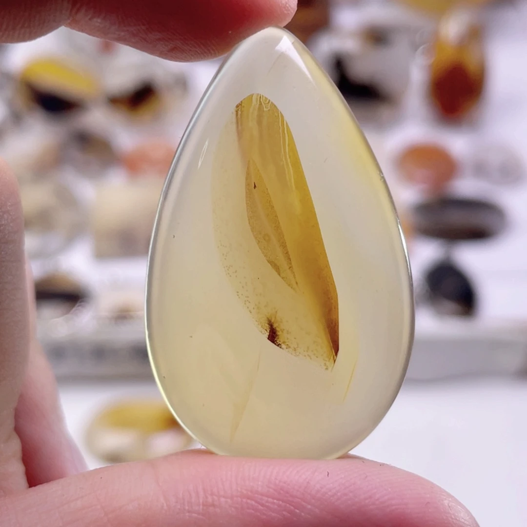 未镶嵌颈饰玛瑙/玉髓