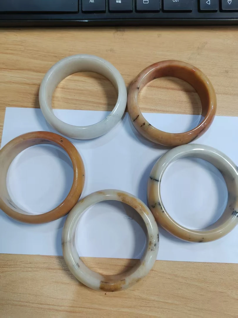 随机手镯一个，不挑圈口