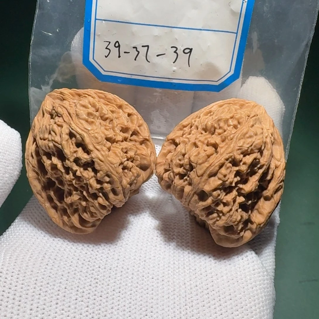 文玩核桃吊坠2号一代天残有黄