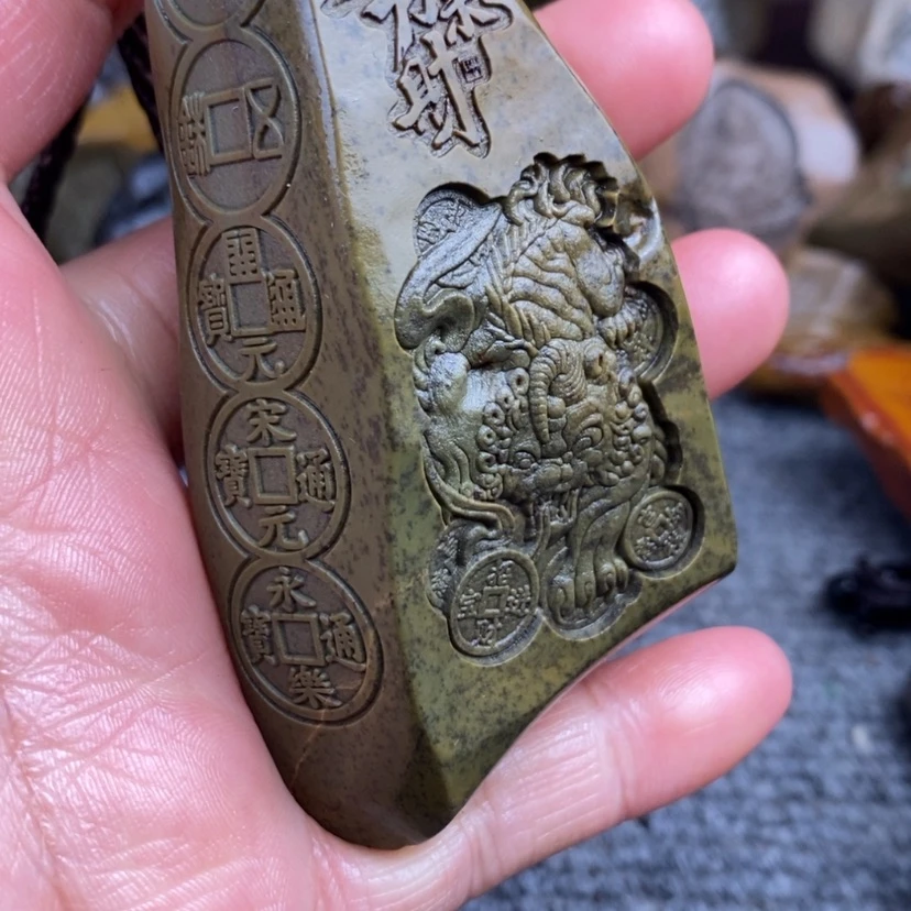 【闪购商品】原石雕刻手把件