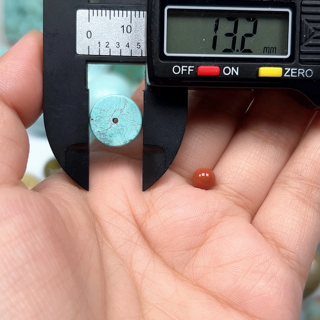 南红玛瑙未镶嵌珠宝奇石