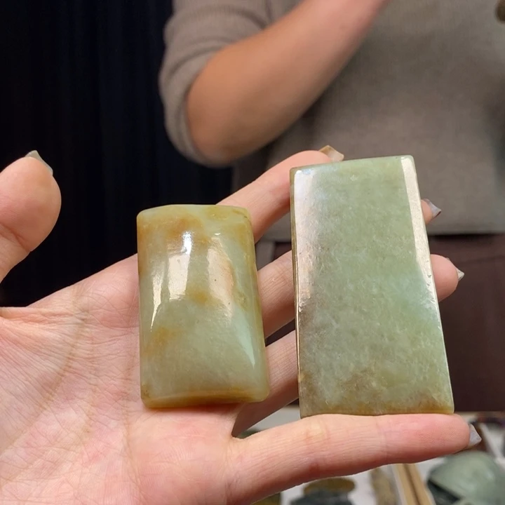 岫岩河磨玉（透闪石质玉）颈饰未镶嵌