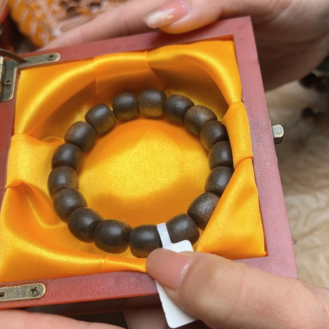 大叶紫檀（黑酸枝木类）