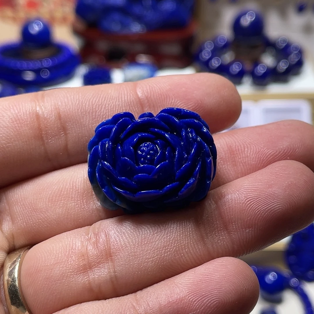 未镶嵌青金石牡丹花雕刻