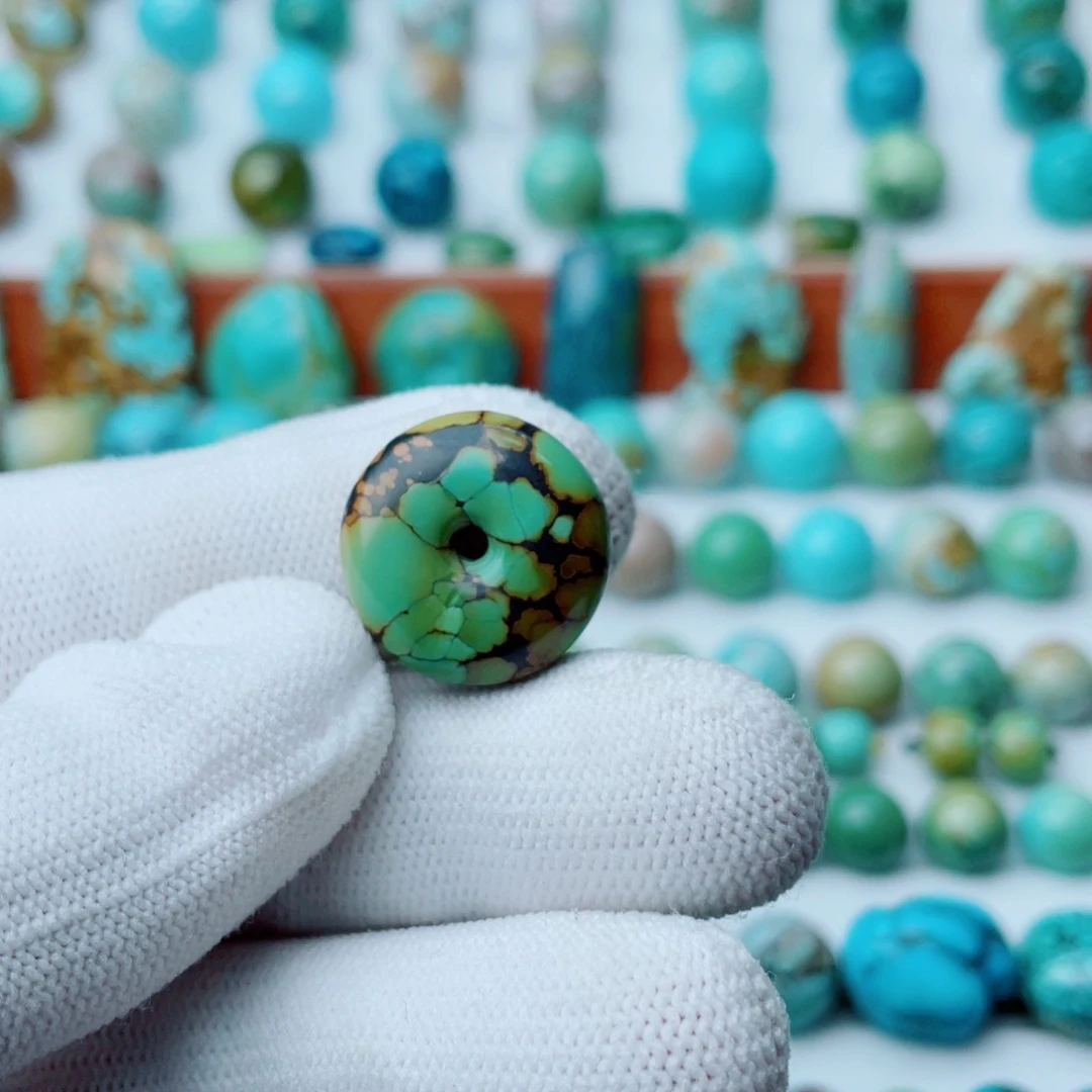 未镶嵌绿松石珠宝奇石