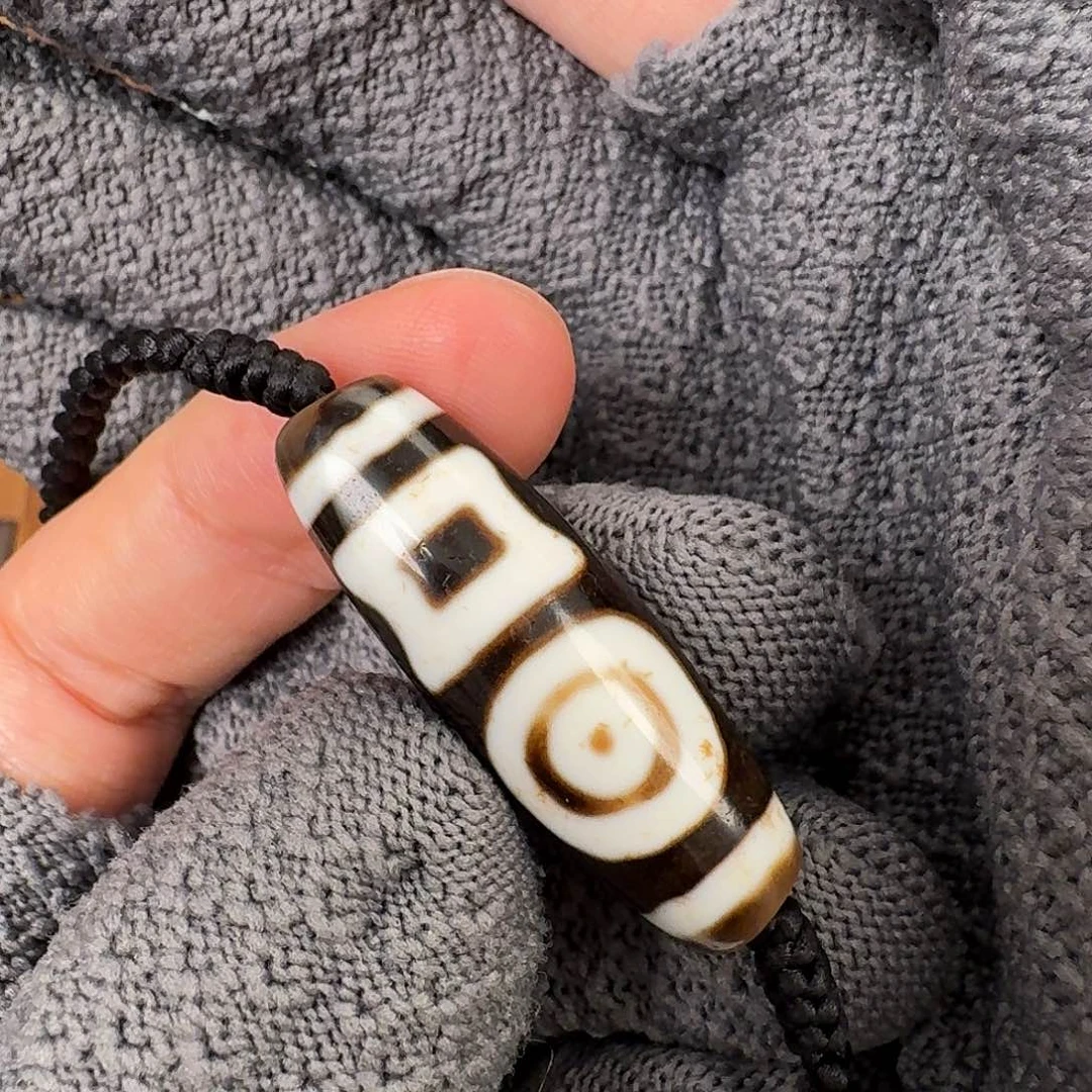 玛瑙/玉髓颈饰未镶嵌丶*玐玛瑙工艺品