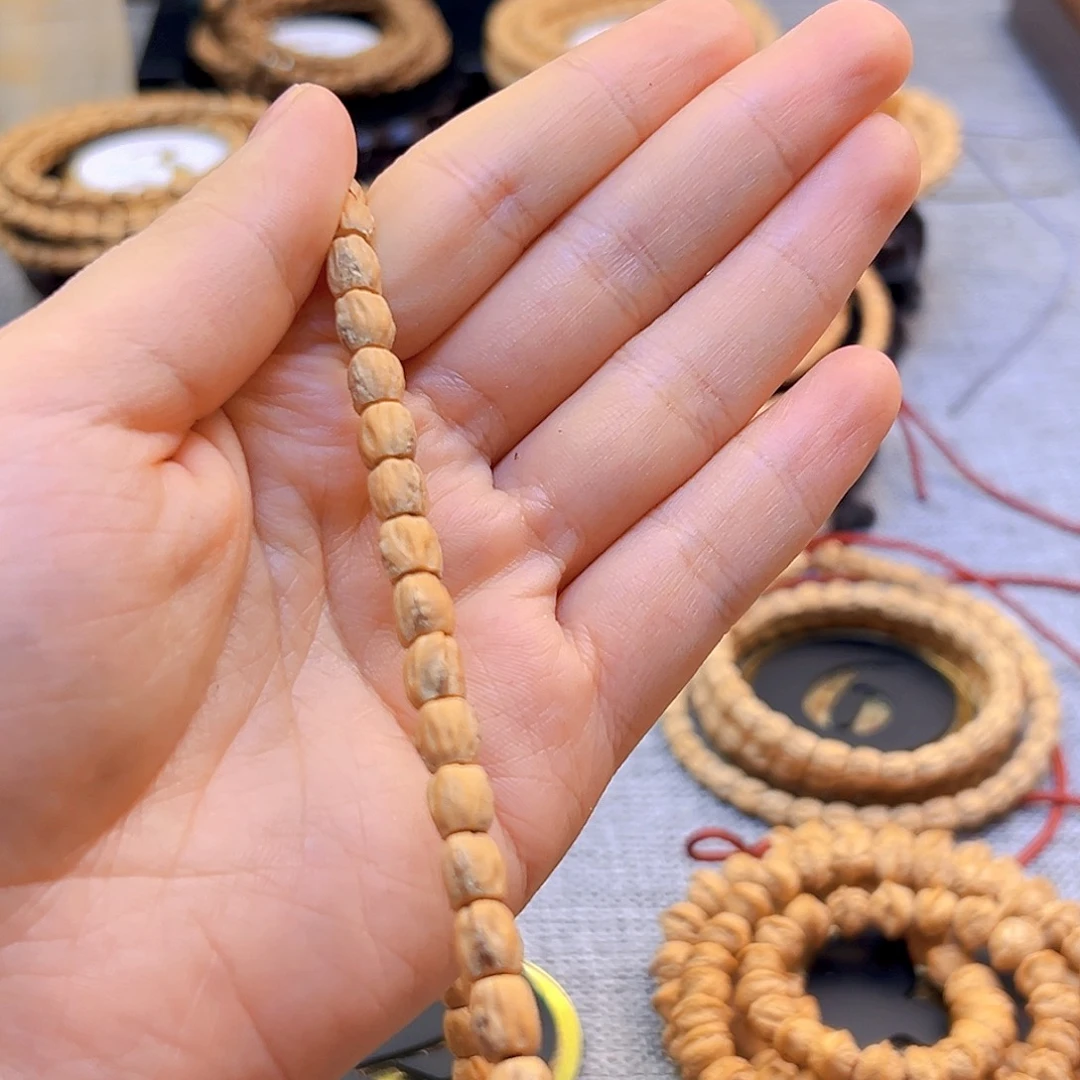 邓***博吊坠柏香籽/百香籽