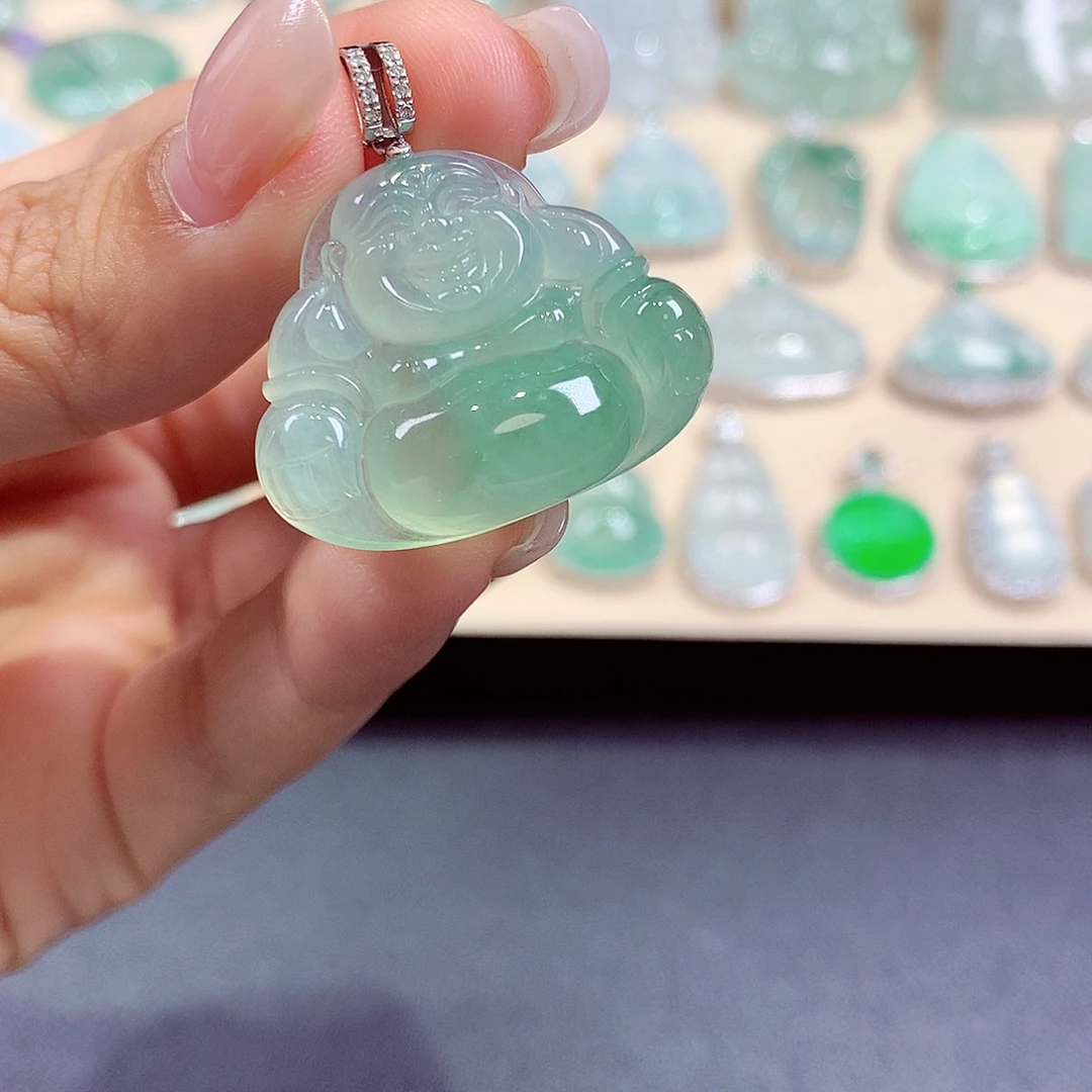 静***　颈饰18K金镶嵌翡翠翡翠