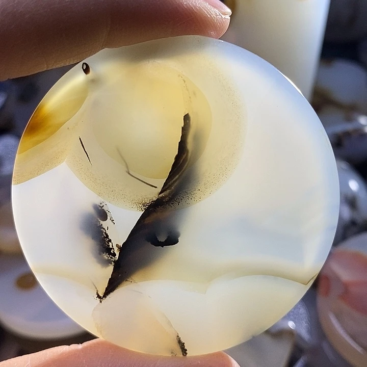 未镶嵌颈饰玛瑙/玉髓俺**下