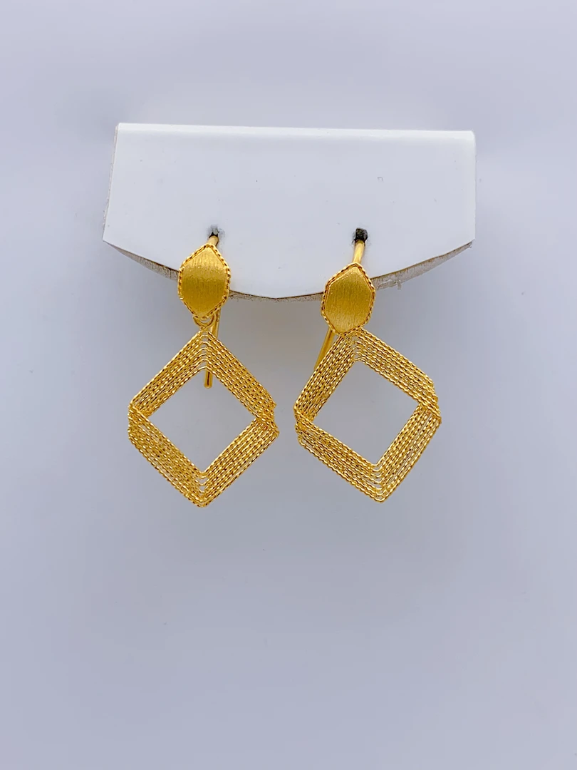 老庙黄金2足金 精工5G工艺爆闪拉丝菱形耳钩 2.86克