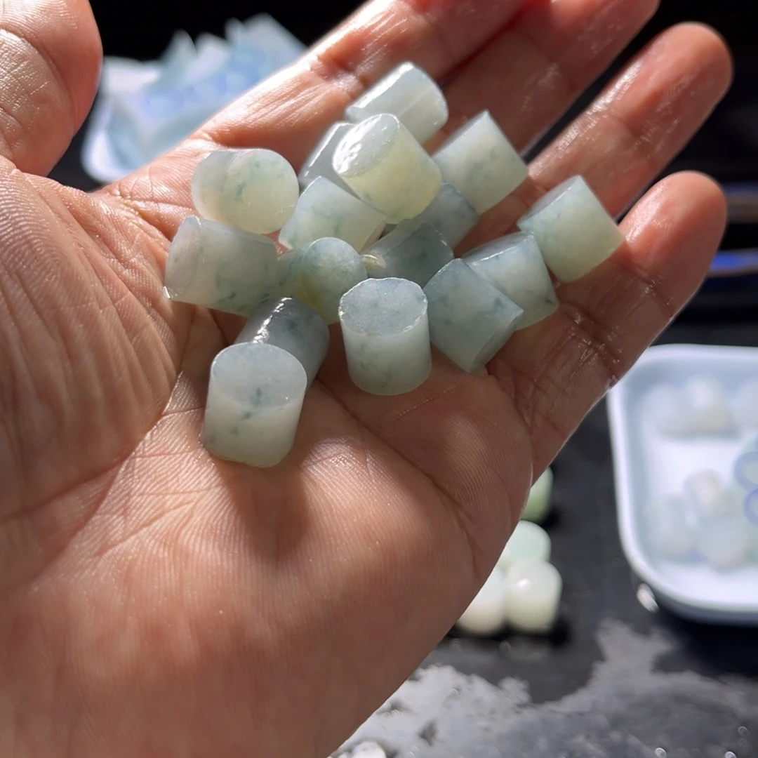 定制翡翠未镶嵌牛奶底水草花种老肉细卡12圆珠17颗包工保无裂