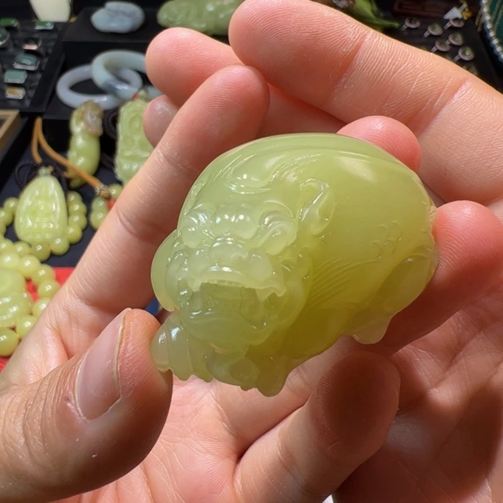 和田玉（黄玉）颈饰未镶嵌