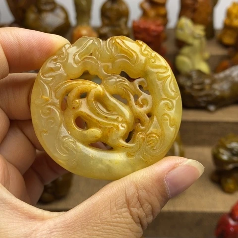 蛇纹石玉未镶嵌颈饰39