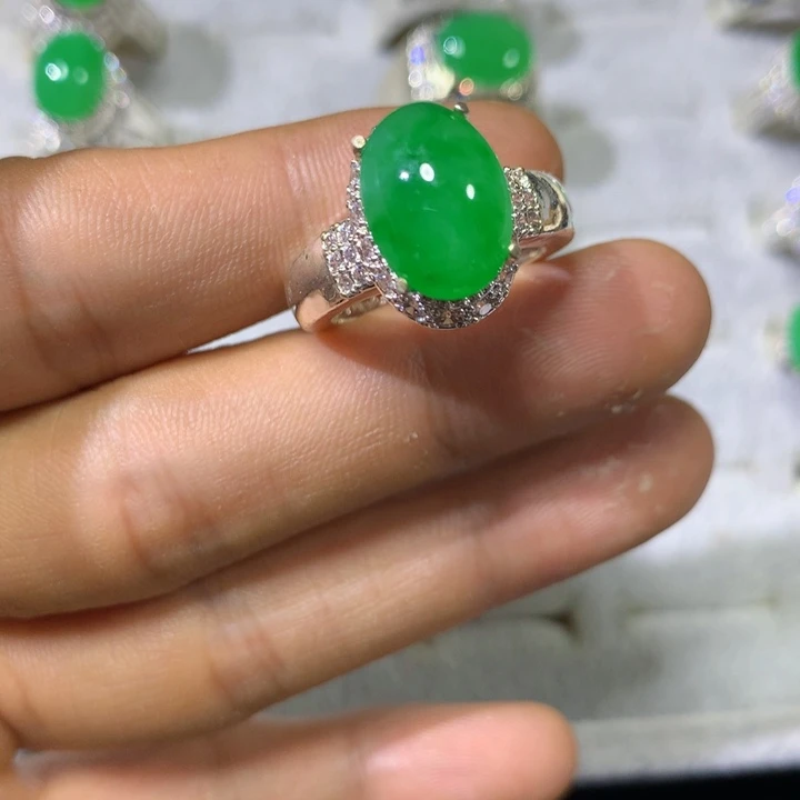 未镶嵌戒指翡翠翡翠戒指