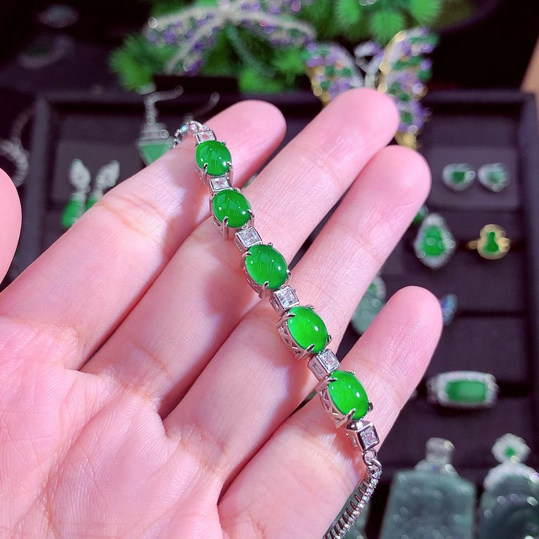 颈饰未镶嵌翡翠天然