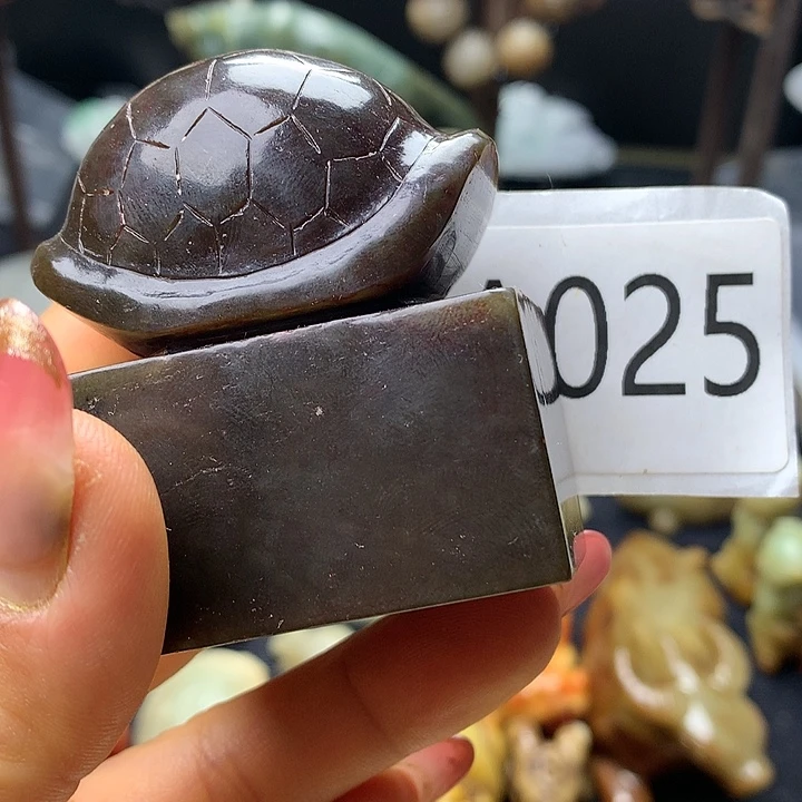 和田玉未镶嵌车挂