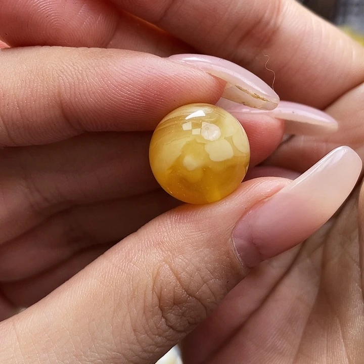 琥珀裸石未镶嵌单珠尺寸15.6微瑕