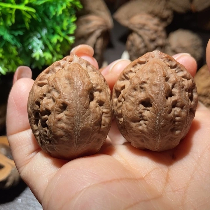 把件文玩核桃东北楸子小雪4