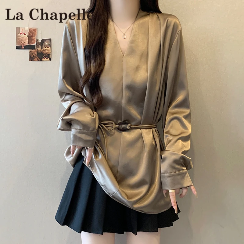 拉夏贝尔高级感醋酸缎面长袖衬衫女2025新款收腰系带V领小众上衣