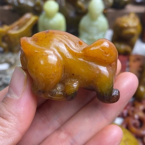 蛇纹石玉未镶嵌颈饰132