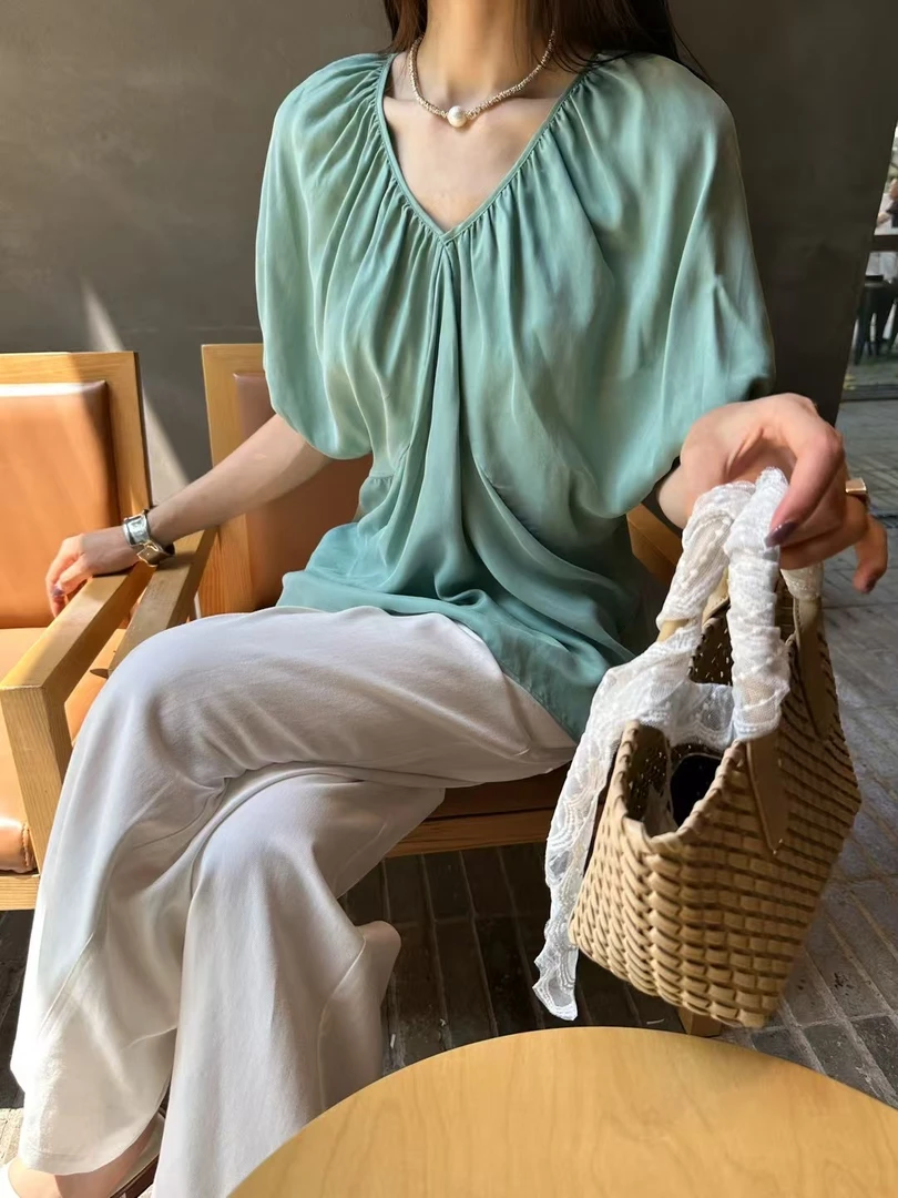 2025年蔻祁原创法式气质时尚V领上衣5D429Z