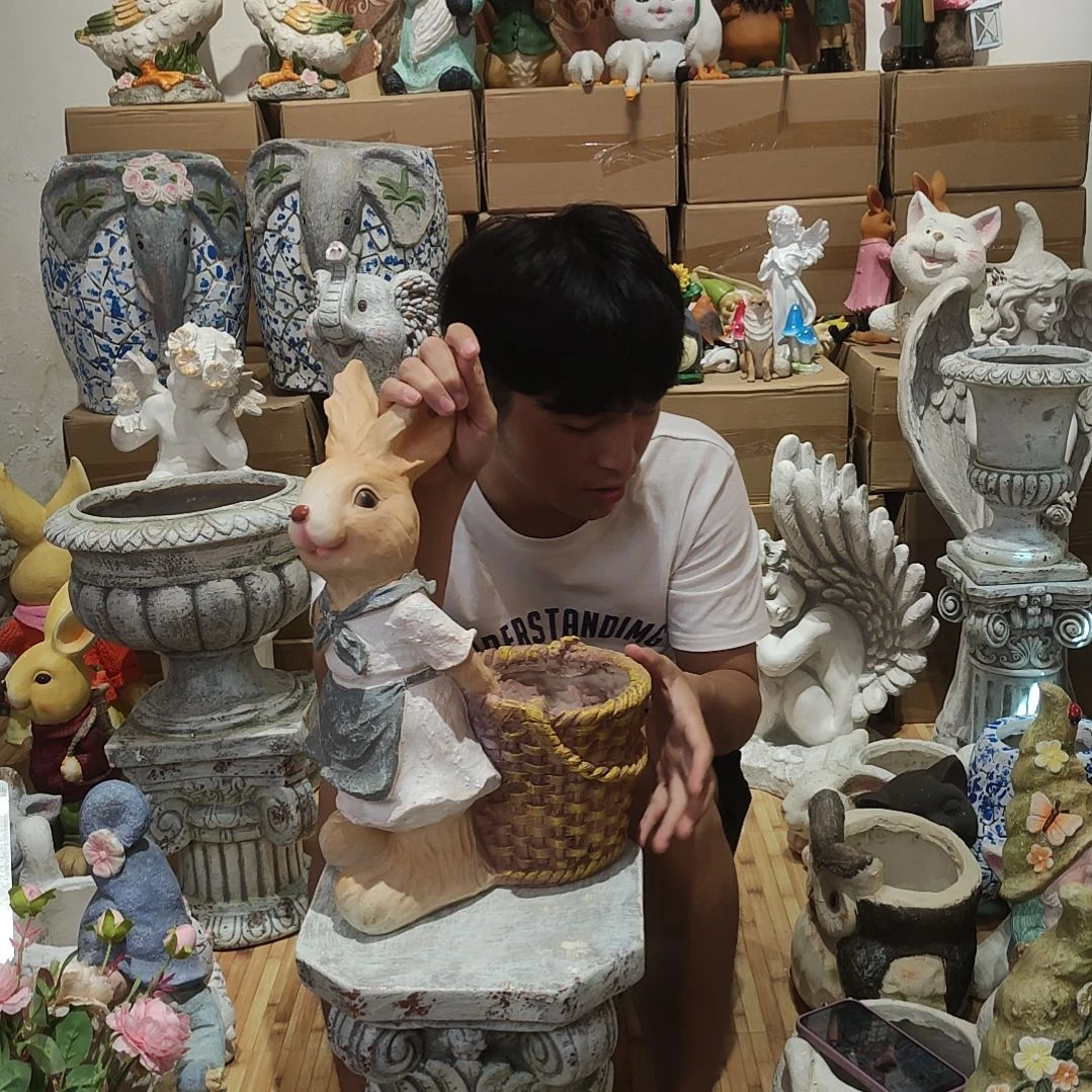 合成树脂拖筐兔花盆