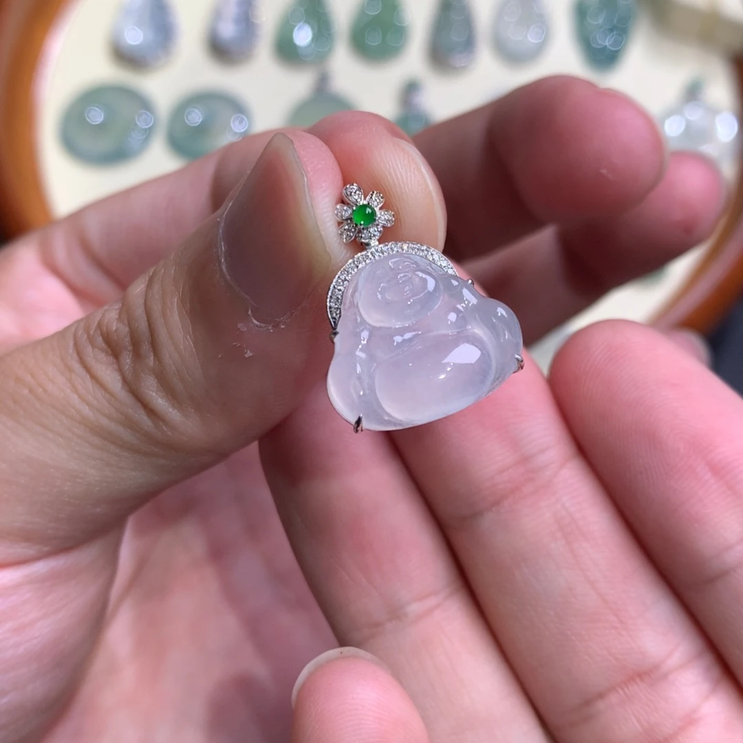 颈饰18K金镶嵌翡翠佛公
