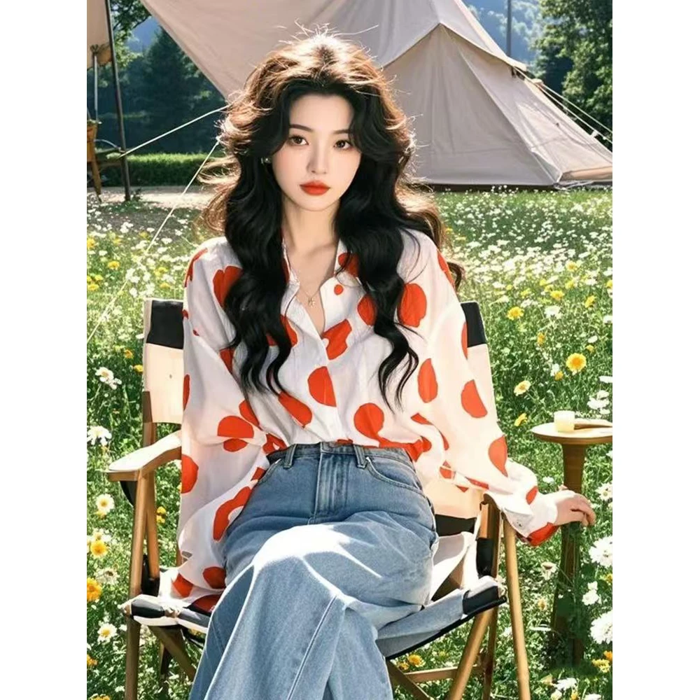 开春小众穿搭衬衣女款2025新款减龄洋气法式上衣红色波点超火衬衫