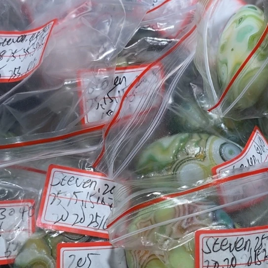 石英质玉未镶嵌珠宝半成品S****n