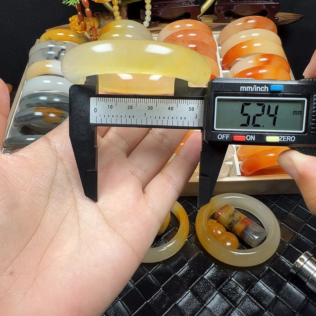 石英质玉（黄龙玉）未镶嵌手镯