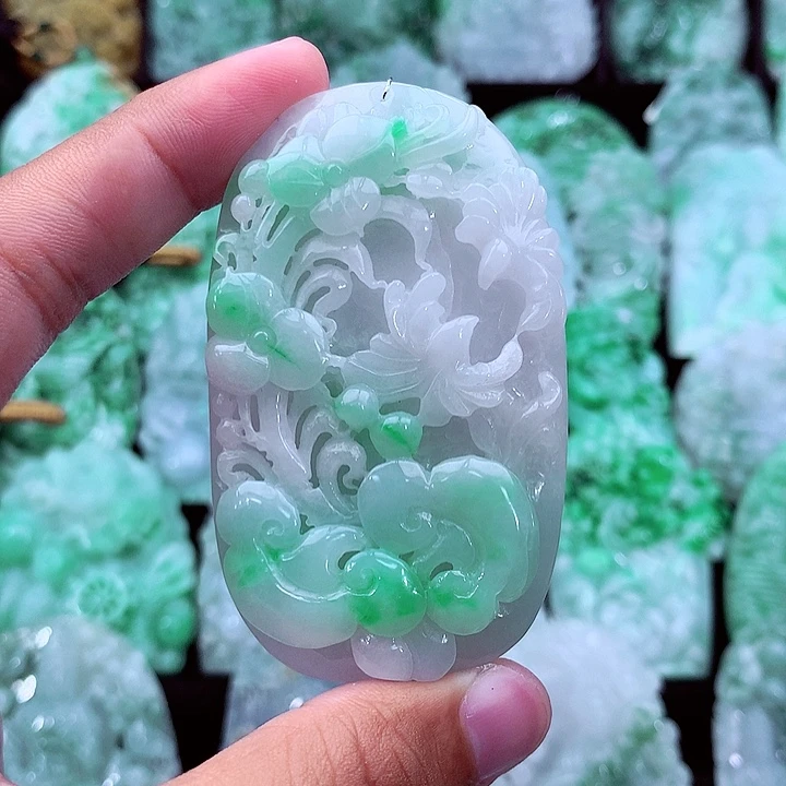 吊坠(不含链)未镶嵌翡翠