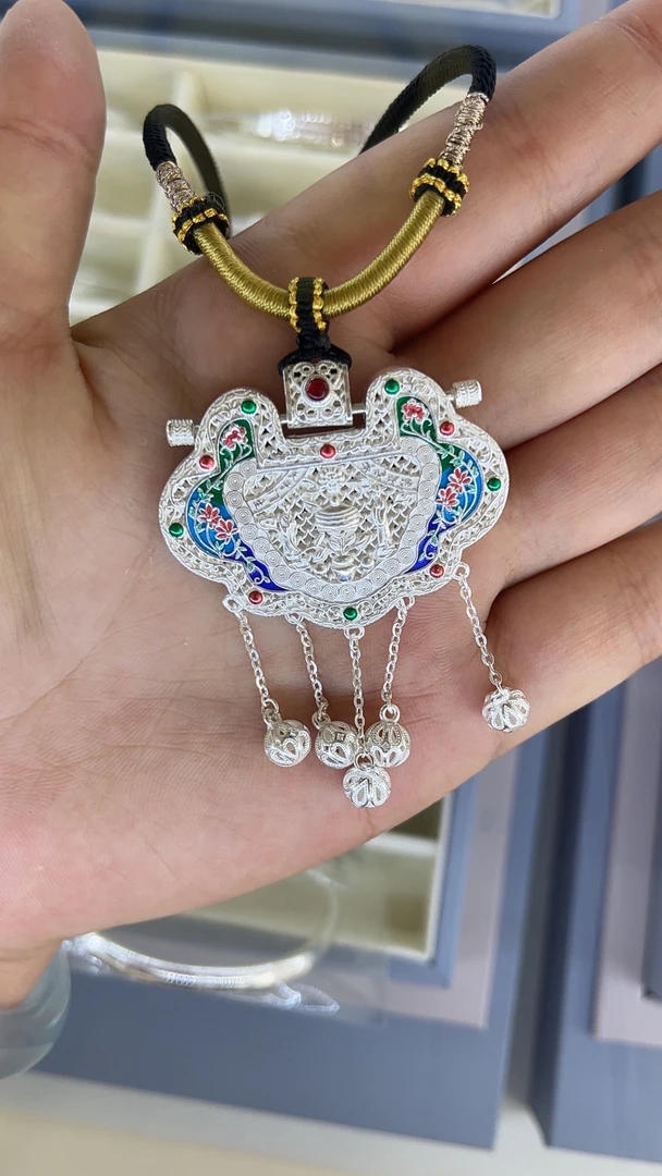 吊坠足银 项链时尚饰品首饰黑色吊坠复古