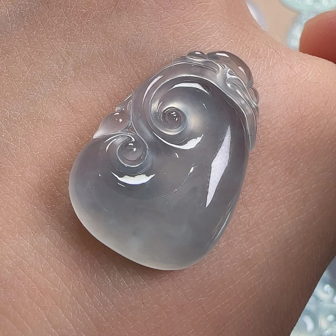 翡翠未镶嵌颈饰