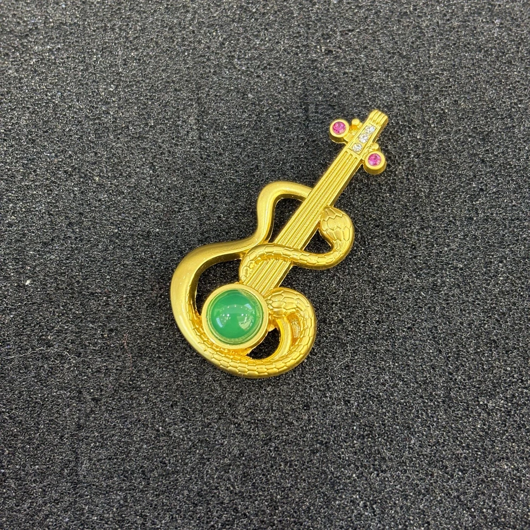 【小七正品】国风优雅琵琶琴灵蛇绿玛瑙合金镶嵌吊坠赠链【YPN676】